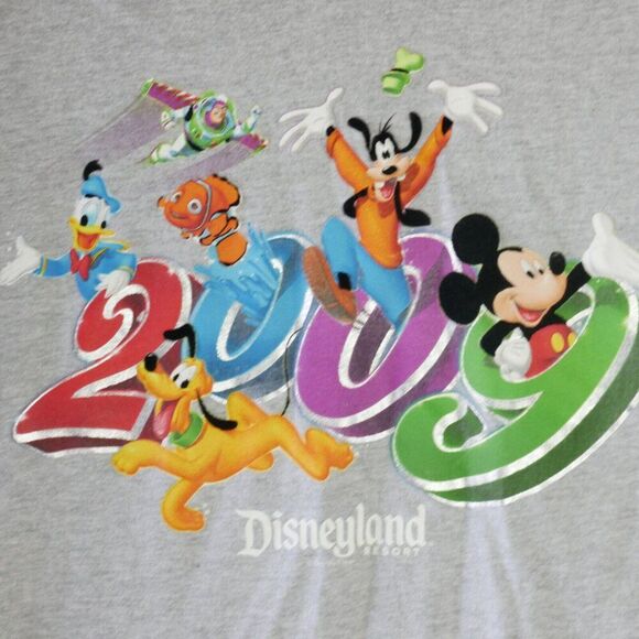 Disneyland Resort Disney Adult XL T-Shirt Gray Mickey Goofy Nemo Buzz 2009 Print - Picture 2 of 10